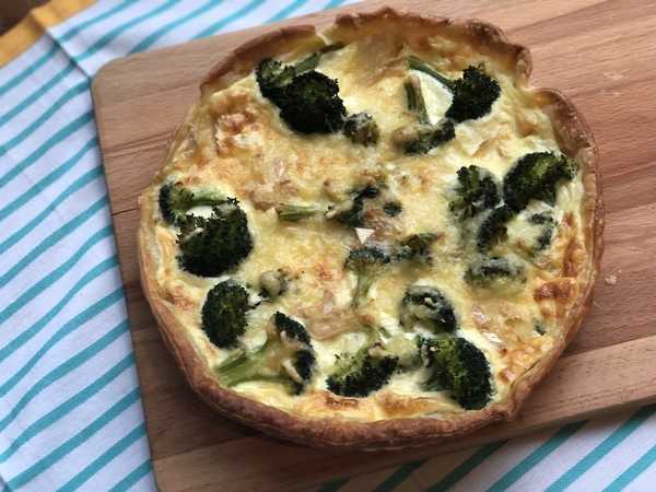 Simple Broccoli and Brie Cheese Quiche